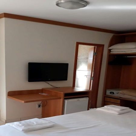 Golden Dolphin Grand Hotel Excelente Caldas Novas Exterior photo